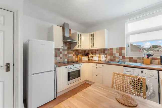 Flat for sale in Llandaff Road, Pontcanna, Cardiff CF11