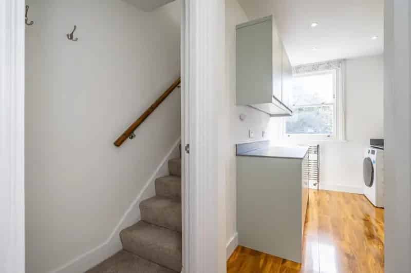 2 Bedroom Flat for Sale in Ealing Broadway