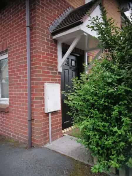 Convenient Location Near Schools Hospital and Public Transport