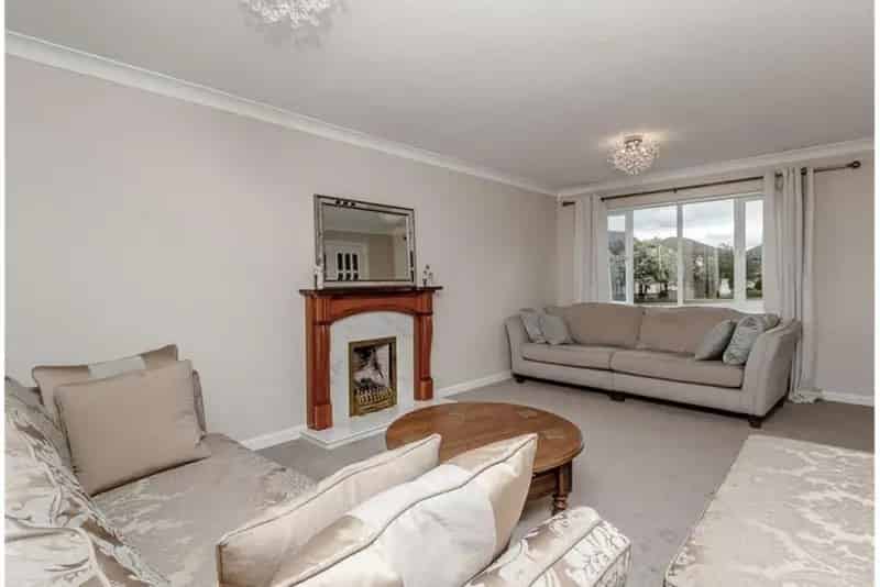 5 Bed Detached House with 3 Reception Rooms Alnwickhill Edinburgh