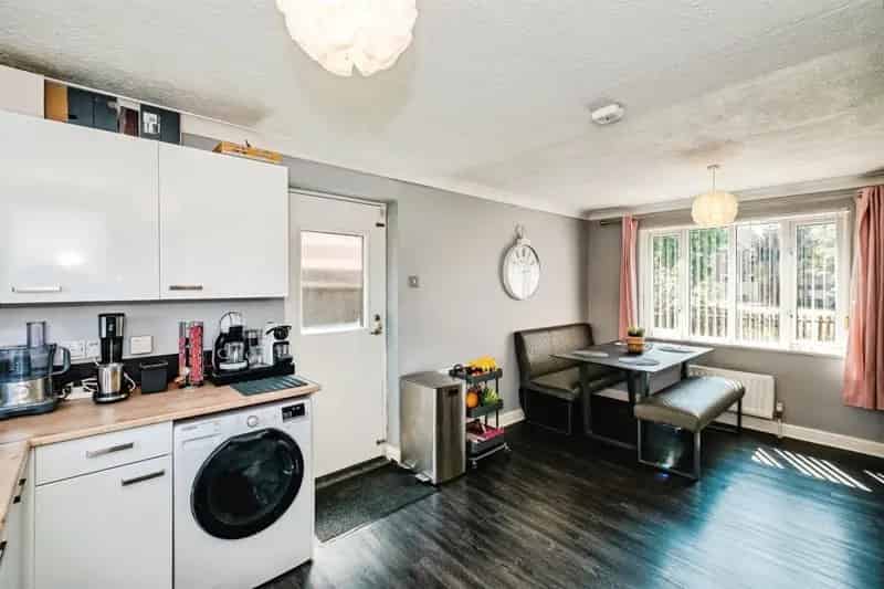 Three Bedroom Detached Home with En-Suite and Garage