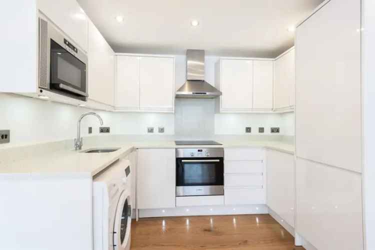 Spacious Wandsworth Loft Apartment Two Double Bedrooms Two Bathrooms