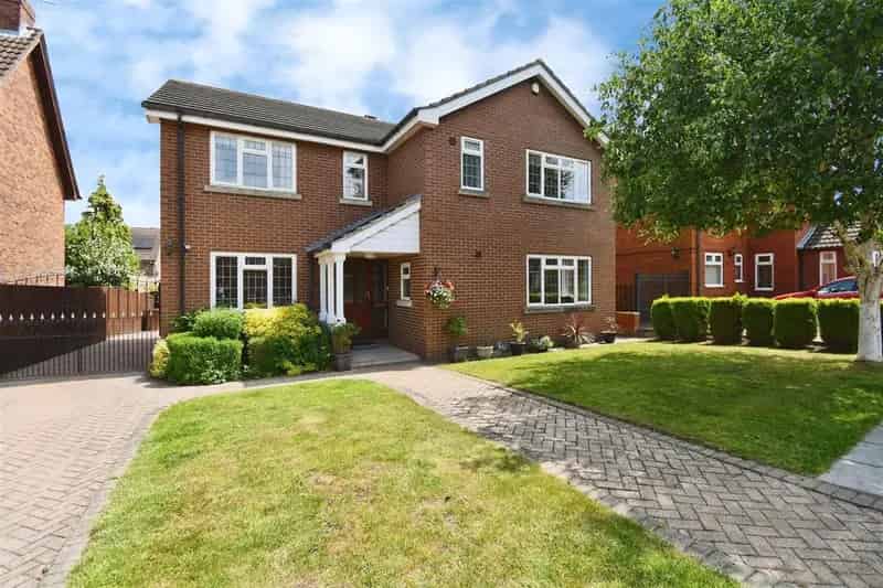 4 Bedroom Detached House For Sale in East Riding of Yorkshire