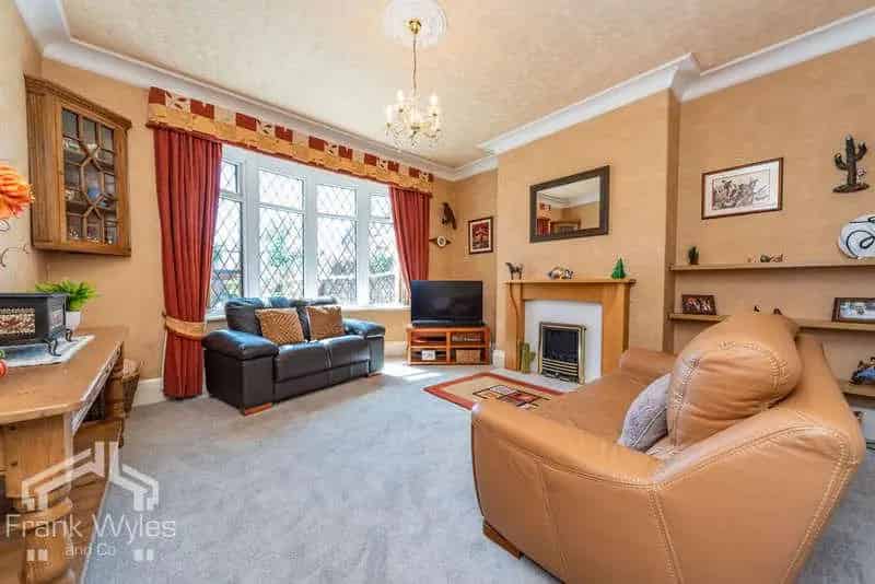 4 Bed Semi-Detached House for Sale