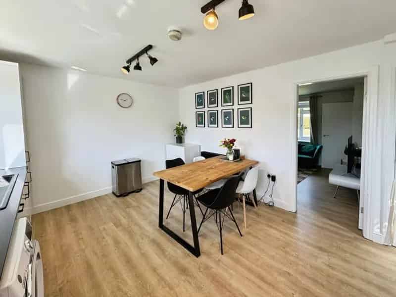 2 Bedroom House For Sale Near Springhead Park