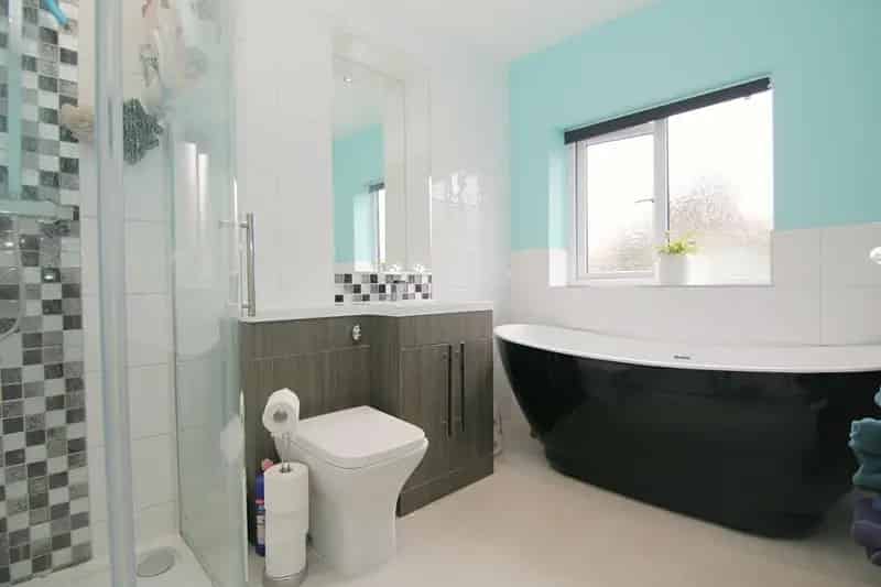 5 Bedroom Semi-Detached House For Sale