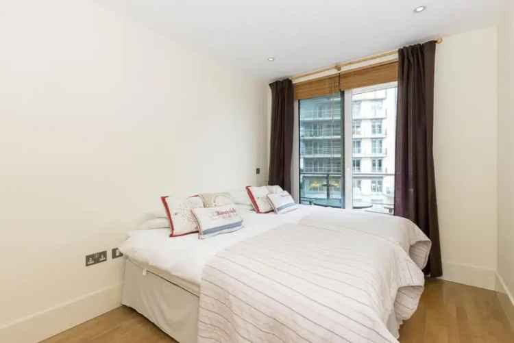 Battersea Reach 2-Bed Apartment with Balcony and River Views