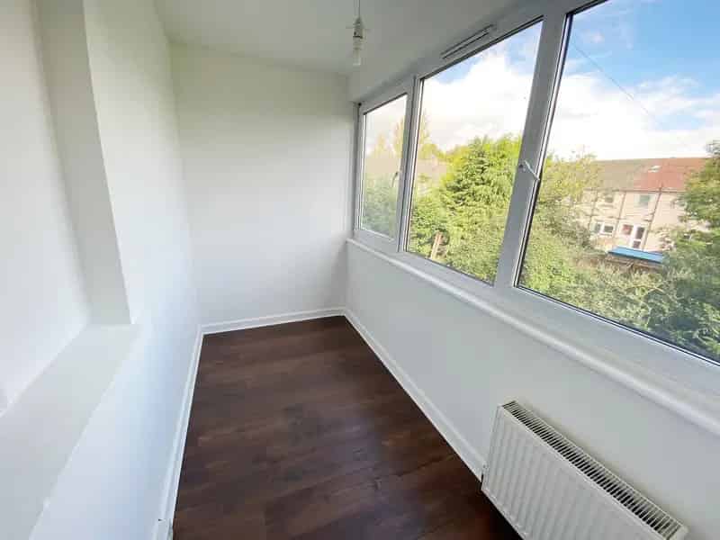 First Floor Flat Two Double Bedrooms Popular Residential Area