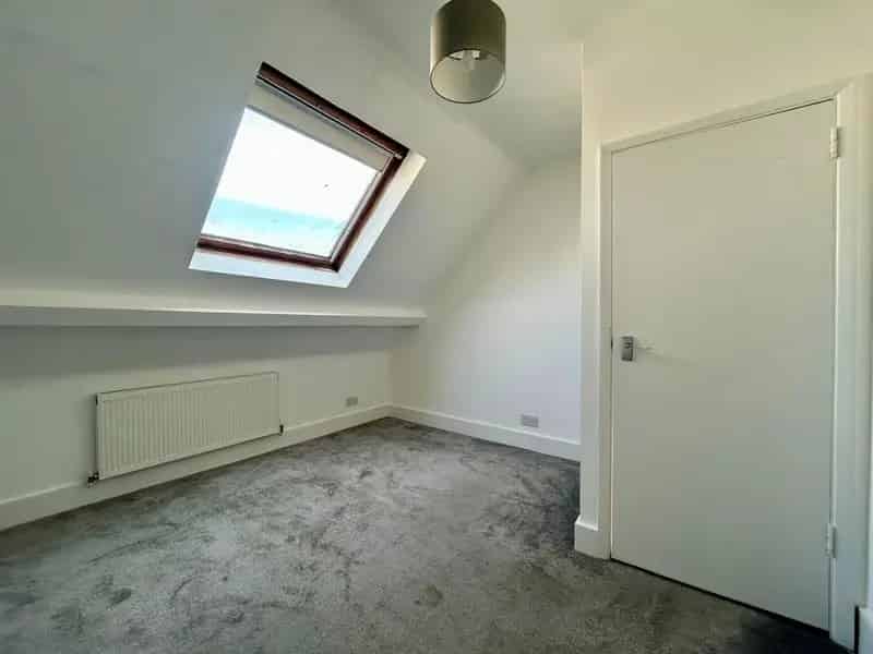 2 Bedroom Apartment House to Rent Near Kemp Town Sea Front