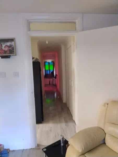 Flat near A12 Motorway Romford Station