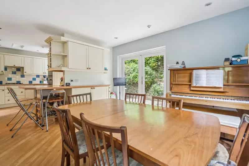 4 bedroom House
 For Sale
