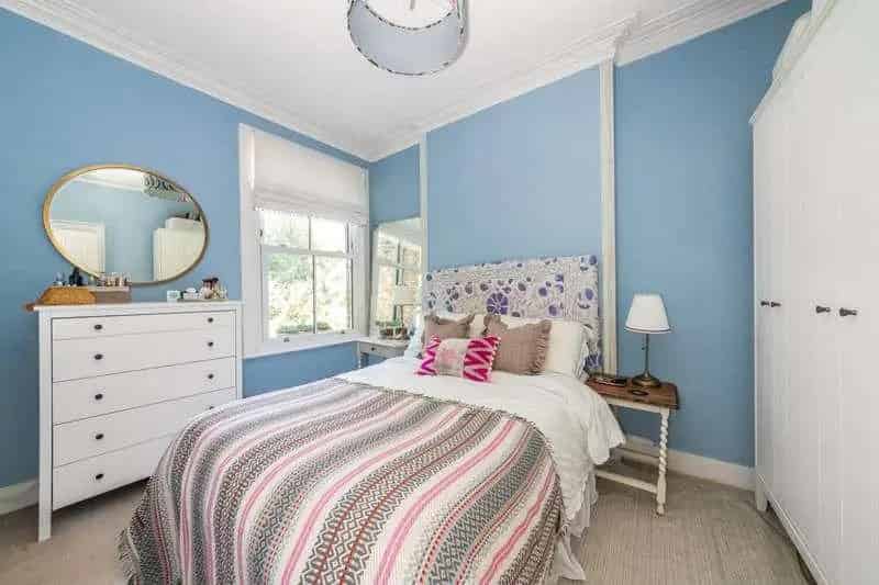 1 Bed Period Conversion Flat for Sale Near Transport Links