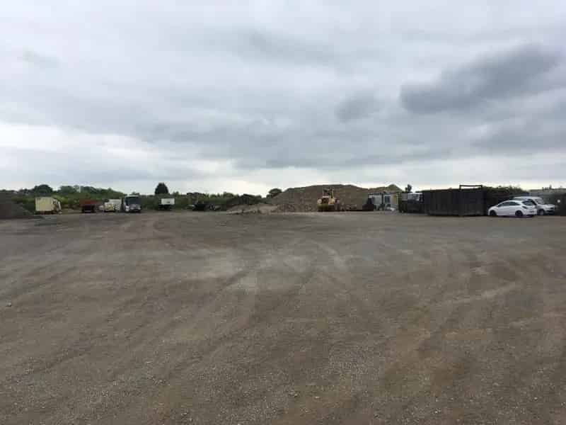 Commercial Yard Compounds to Let Near M25 Junction 29