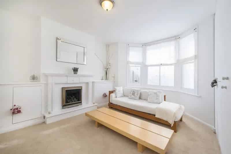 1 Bedroom Flat for Sale in Chelsea's Lots Village SW10