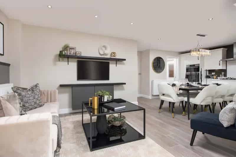 4 Bed Detached House for Sale