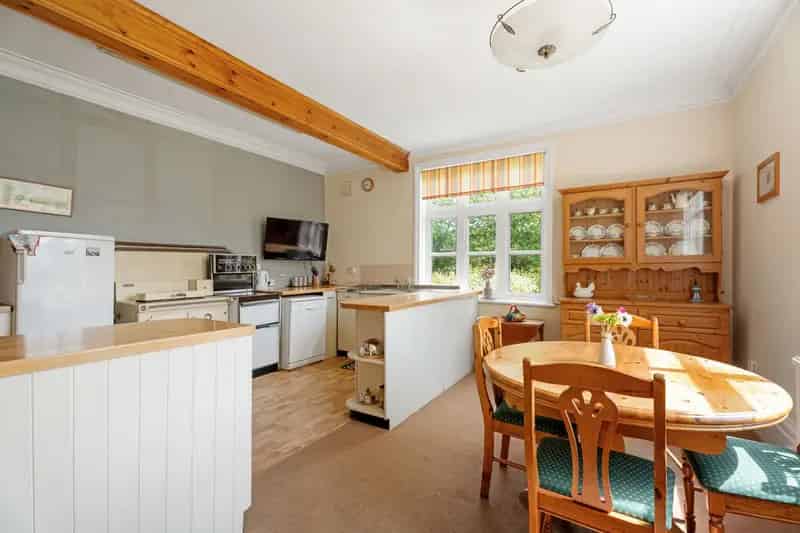 6 Bedroom Farmhouse with Annex and 3-Acre Field