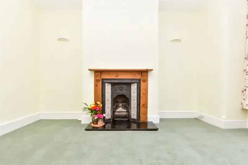 3 Bedroom Terraced House for Sale North Holmwood