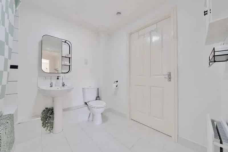 2 Bed Flat for Sale in Newbury