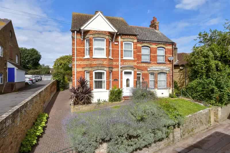 3 Bedroom Semi-Detached House for Sale in Eastry