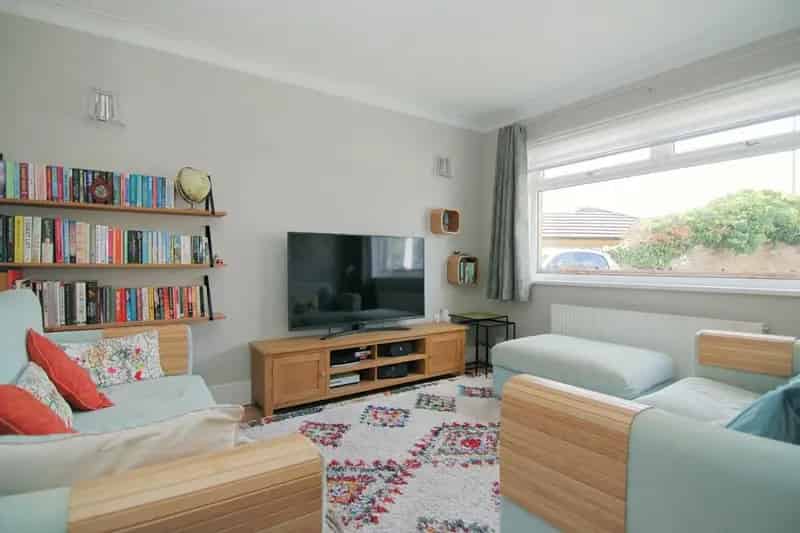 3 Bed Extended Family Home For Sale