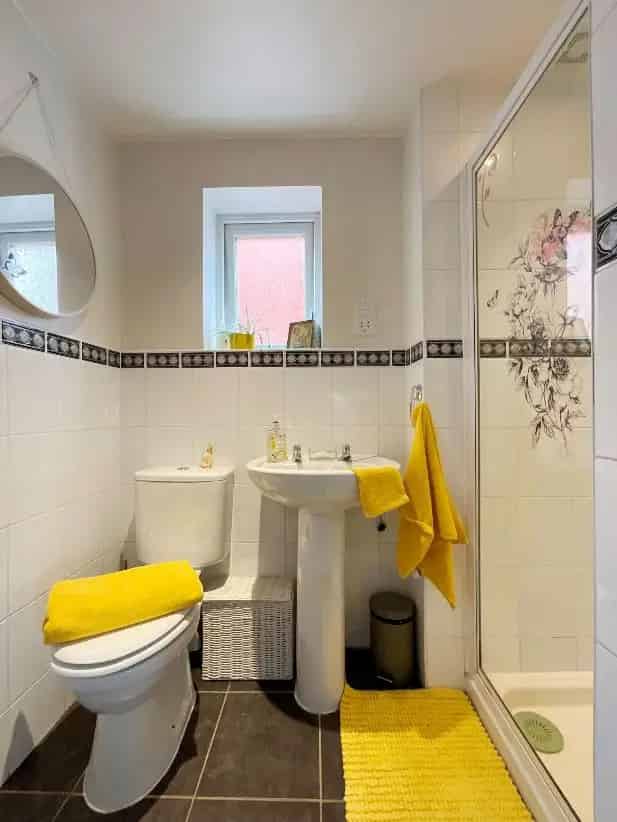 4 Bed Semi-Detached House For Sale