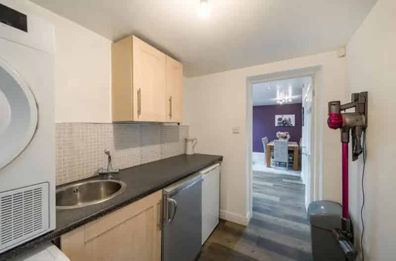 5 Bed Detached House For Sale Horsforth