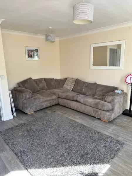Gillingham Family Home Near Shops and Schools