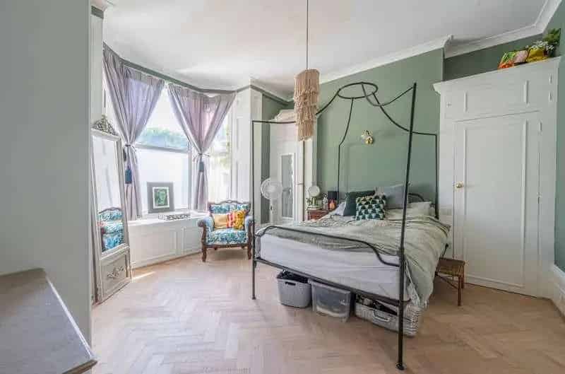 1 Bed Flat for Sale near Shortlands Station