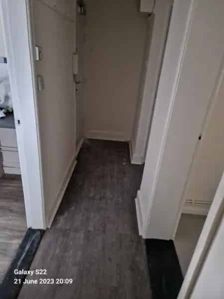 Beachfront Property Near Town with New Kitchen and Carpeting