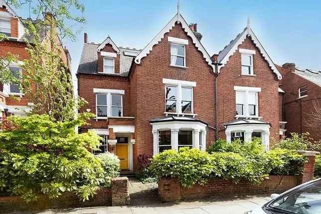 Victorian Family Home in Parliament Hill NW3