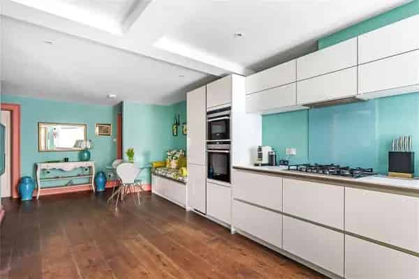 2-Bedroom Apartment in Tunbridge Wells - Period Charm and Modern Amenities