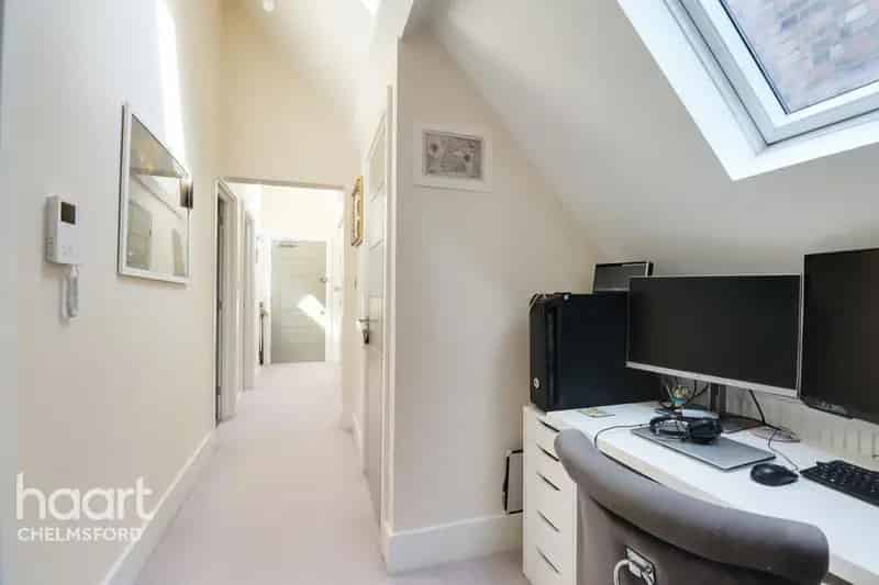 2 Bedroom Penthouse Apartment for Sale in Chelmsford City Centre