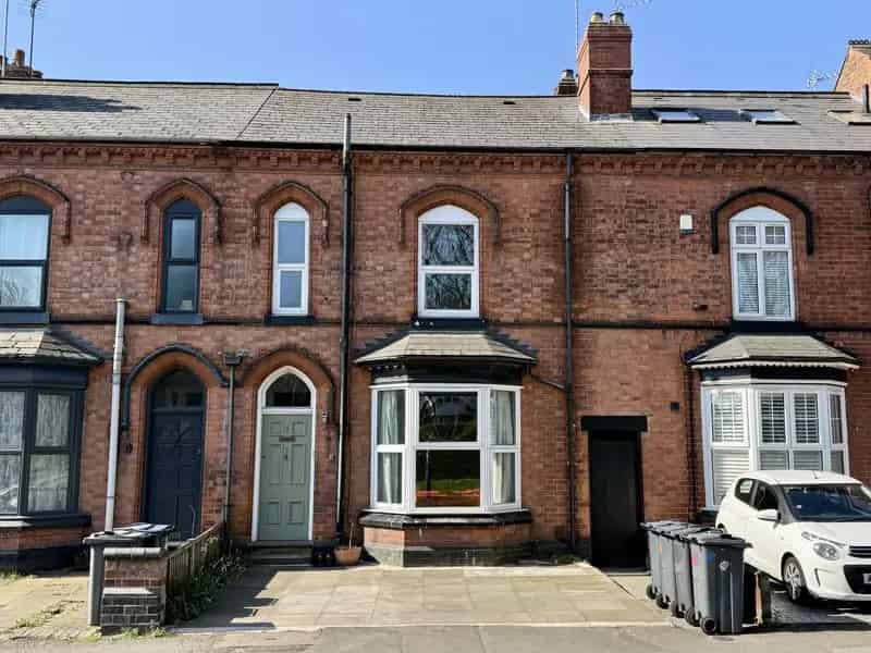 4 Bedroom Terraced House to Rent