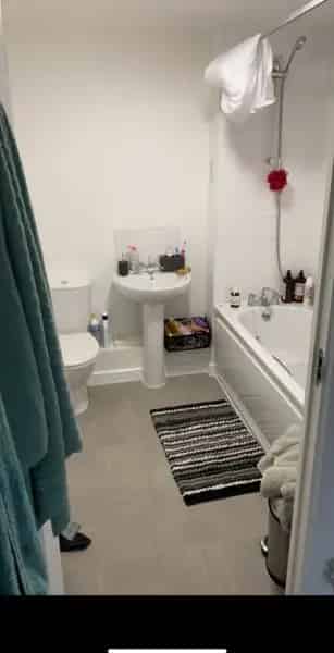 1 Bedroom Flat Near School and Park