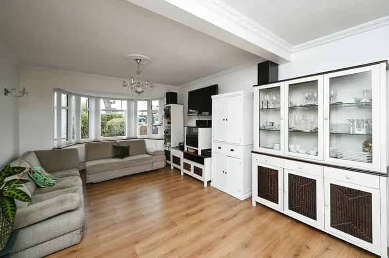 Three Double Bedroom Semi-Detached House with Garden Gym and Summer House