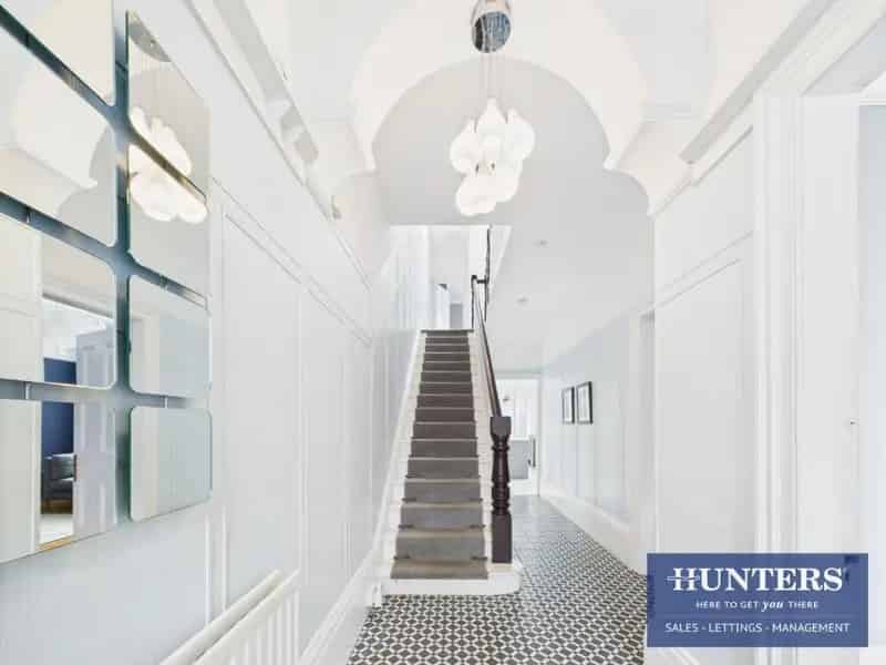 4 bedroom House
 For Sale 
Total Size: 1638 SQ FT