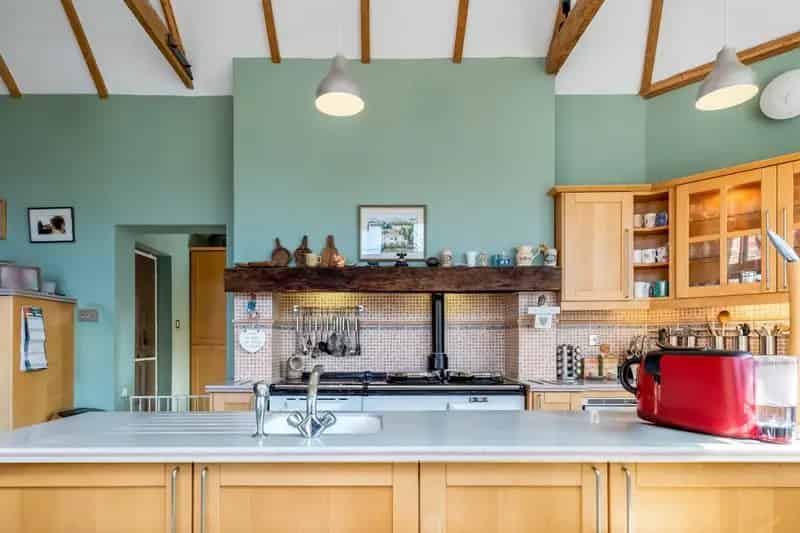 3 Bedroom Converted Schoolhouse Near Woodbridge