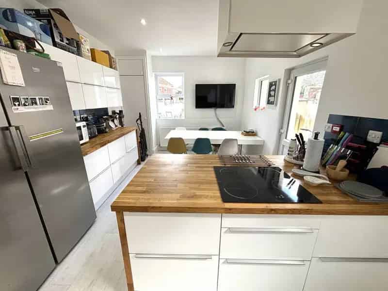 1 bedroom in a house share to rent