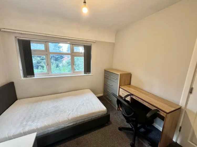 1 bedroom in a house share to rent