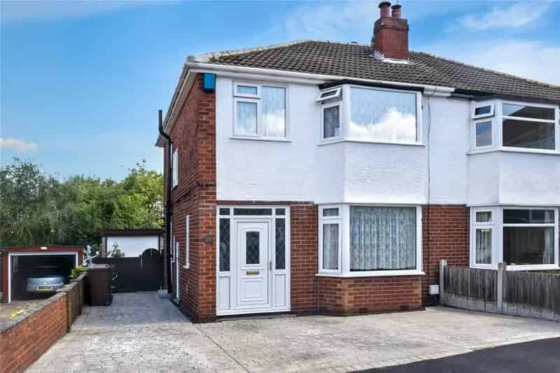 Three Bedroom Semi Detached House in Kippax