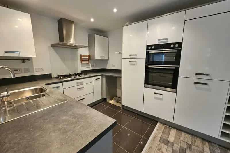 Zero Deposit Guarantee Available 12 Month Tenancy