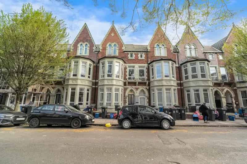 1 Bedroom Apartment for Sale