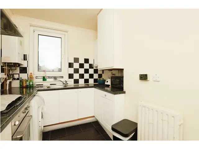 2 bedroom flat  for sale