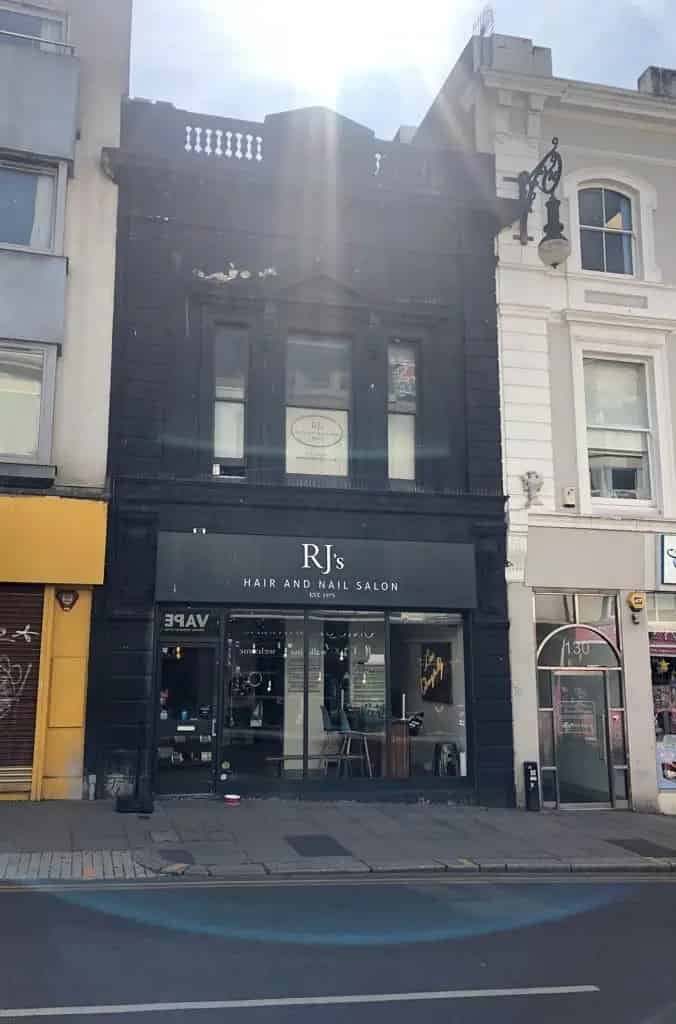 High-Quality Class E Unit Near Brighton Station