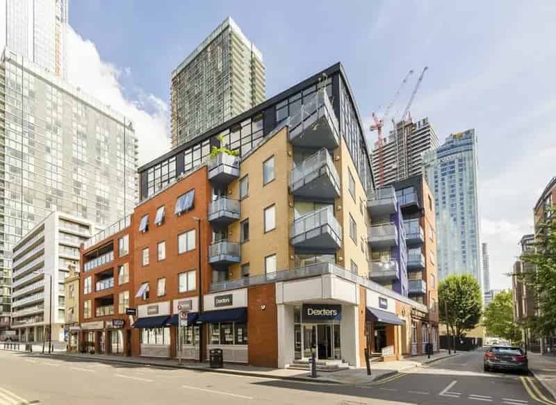 Two Bedroom Two Bathroom Apartment Westferry Circus
