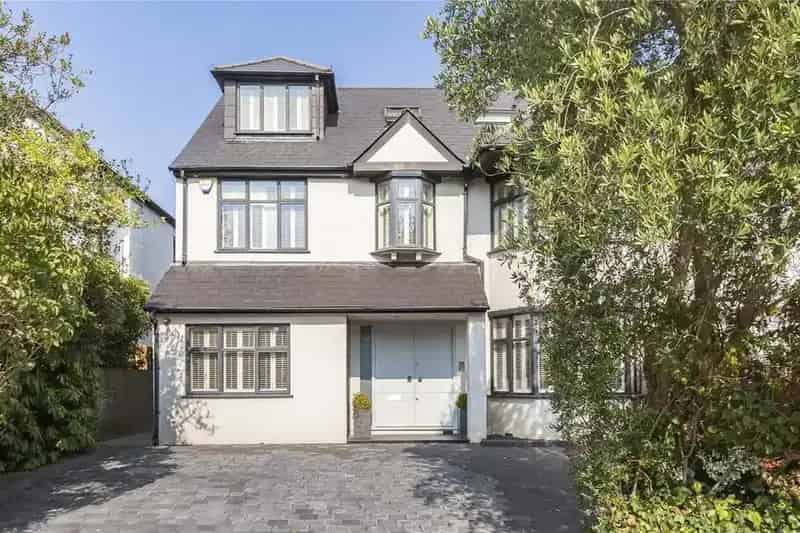 6 Bedroom Semi Detached House For Sale