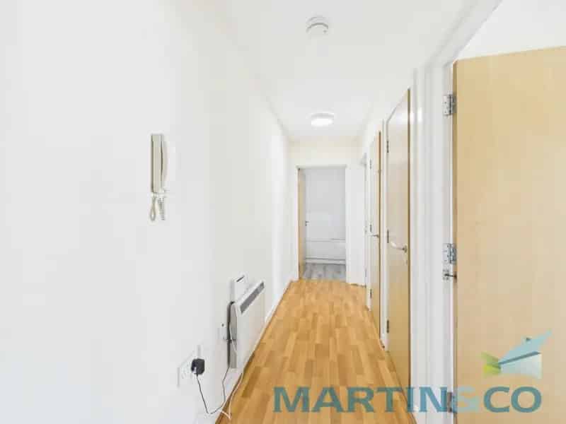 2 Bedroom Flat for Sale Near Liverpool City Centre