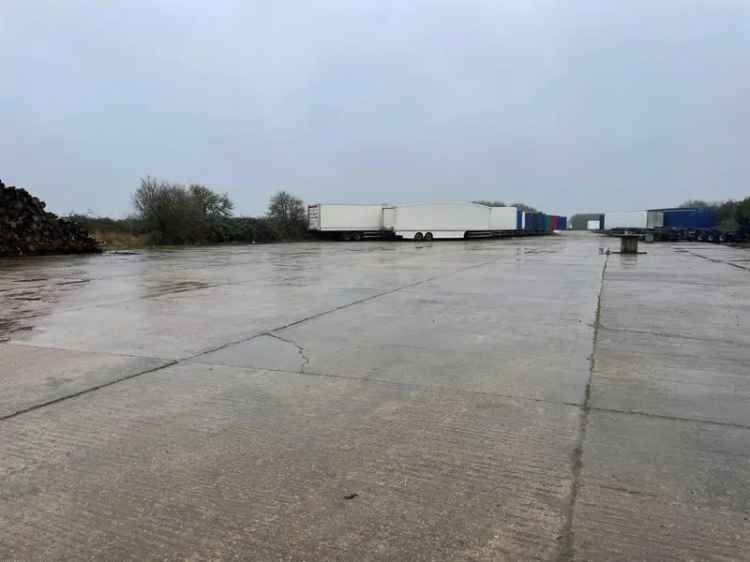 Concrete Yard Plots to Let Near Wing Airfield