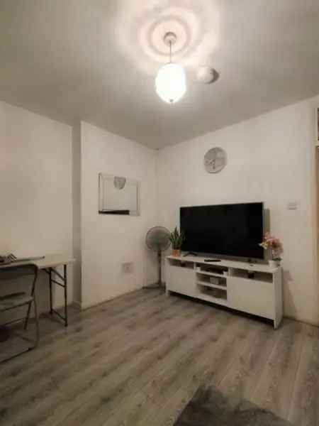 Flat For Rent in Birmingham, England