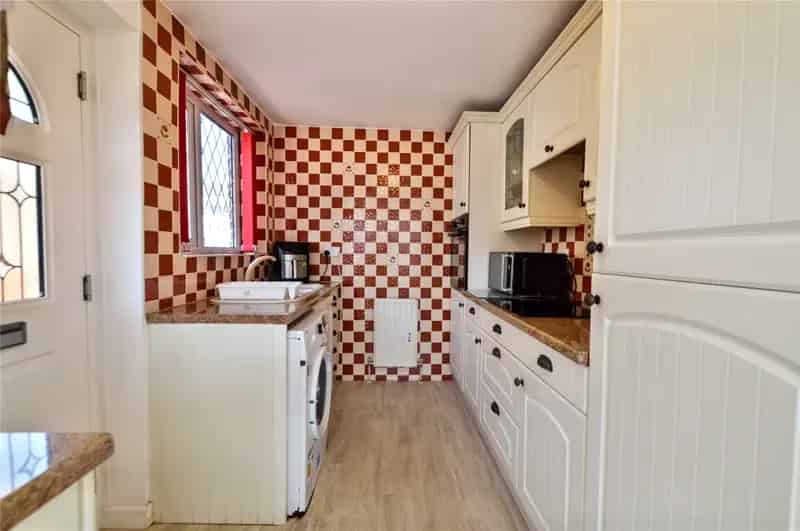 2 Bed Semi Detached Bungalow Rothwell